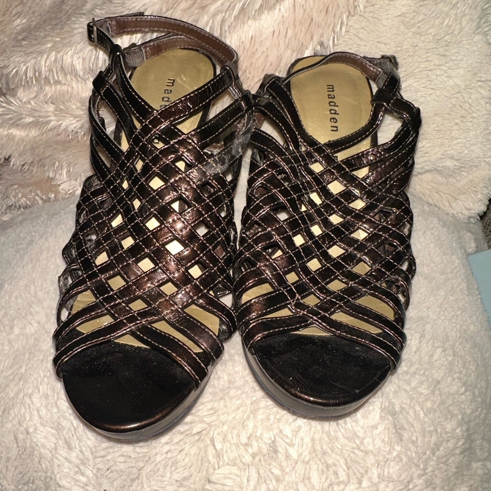 Madden girl Sling, Stappie, high heel.